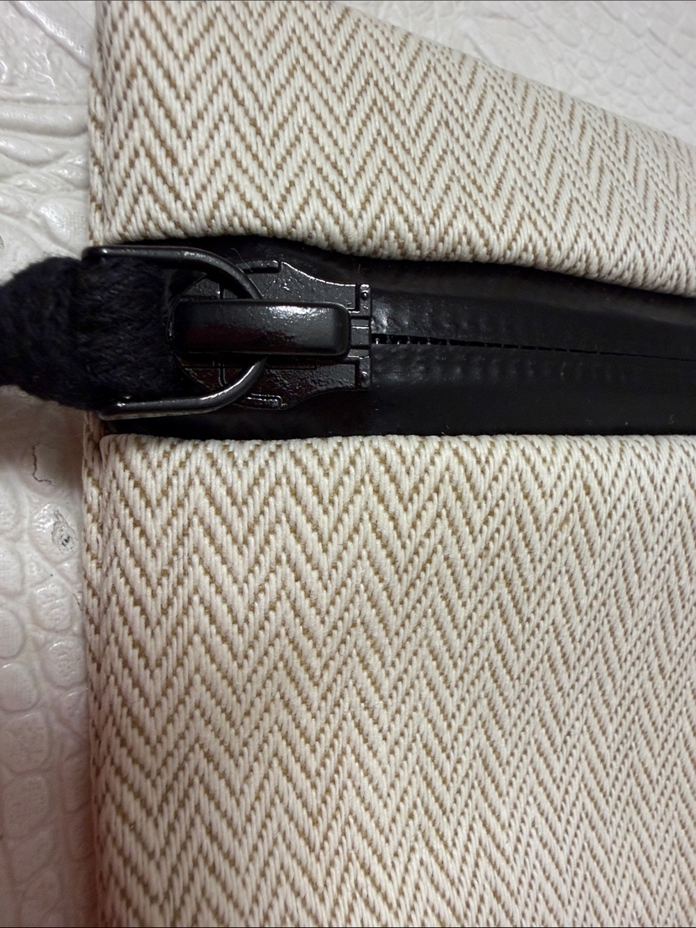 HERMES BAIN SWIMWEAR STORAGE BAG. Cosmetic bag .NEW.
ZIPER POUCH. - Picture 7 of 9